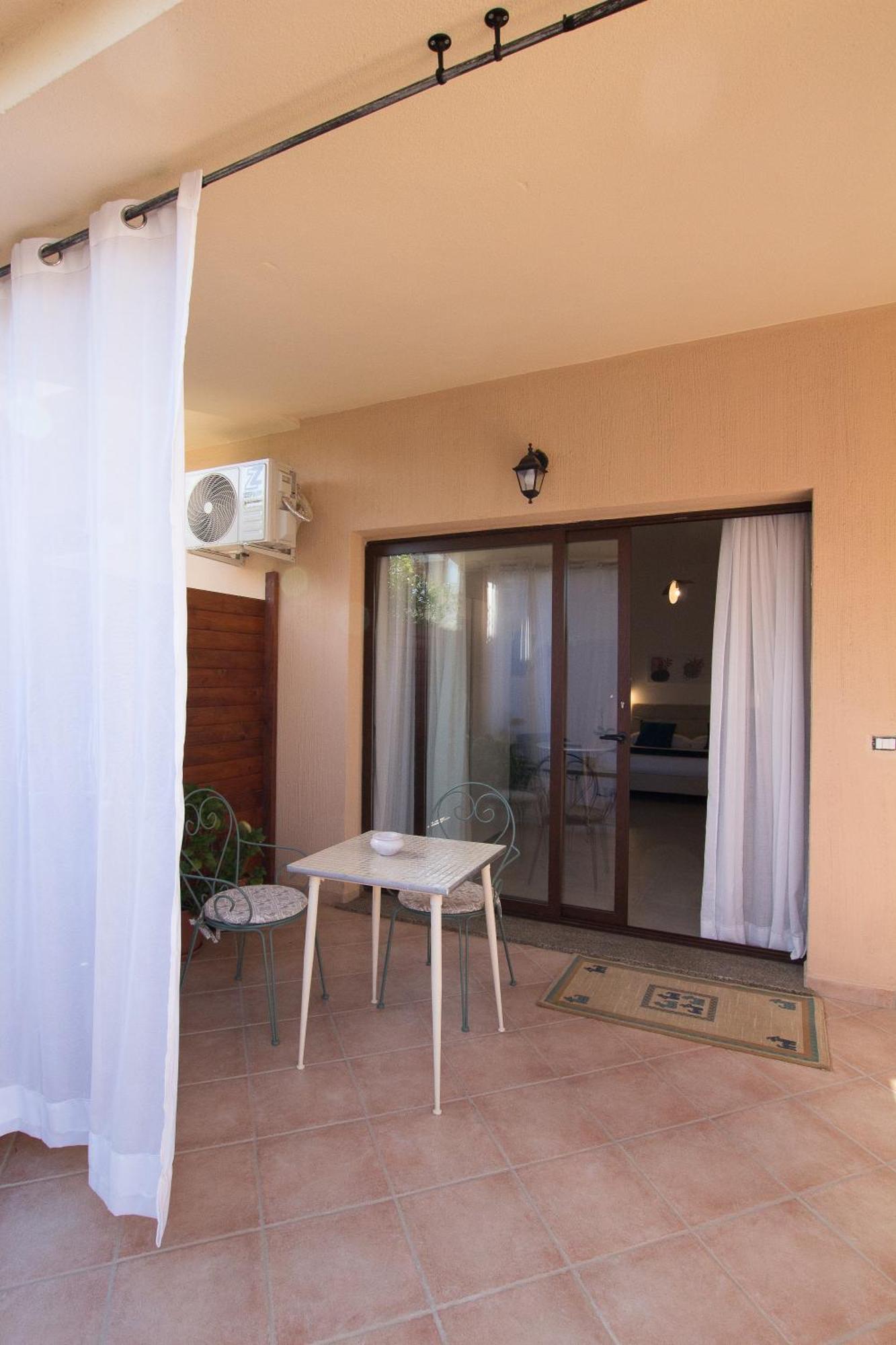B&B Jolie Suite Villasimius Exterior foto